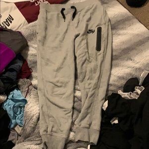 men’s Nike joggers